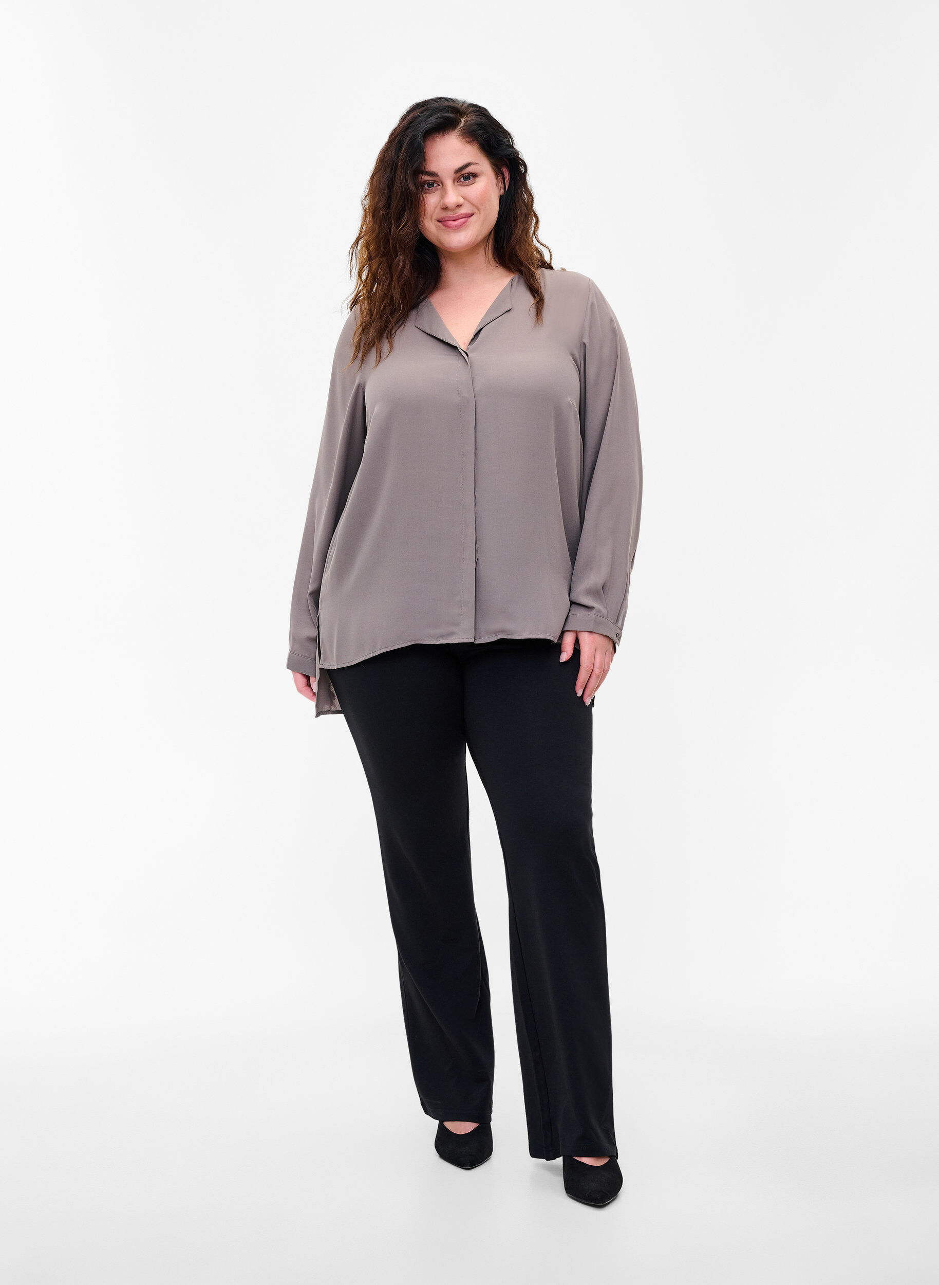 ZizziUnifarbenes Hemd mit V-Ausschnitt, Falcon, Model image number 2