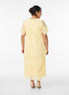 Midi-Spitzenkleid mit Bogenkante, Gelb, Model image number 1