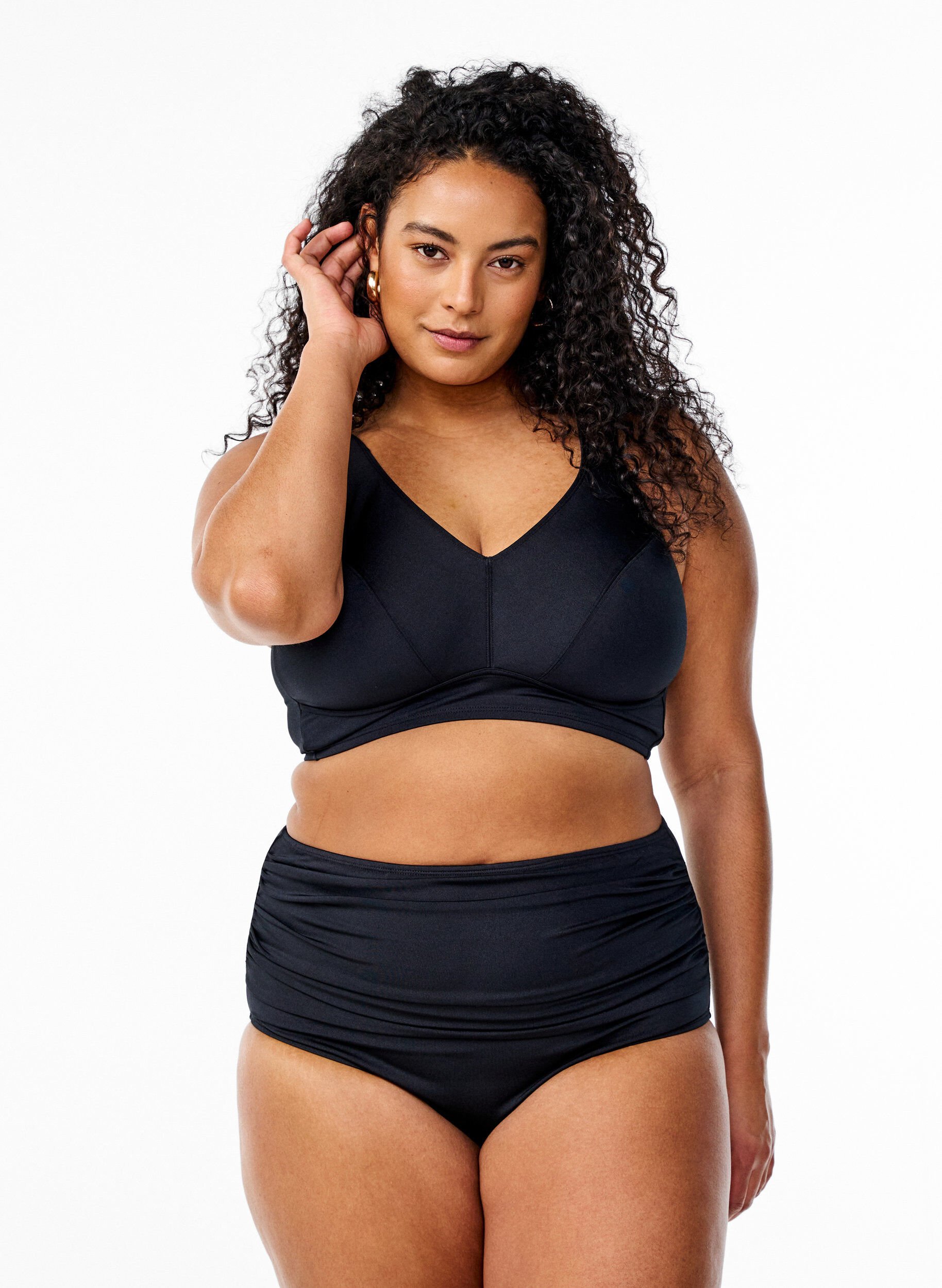 ZizziBikinioberteil mit voller Abdeckung, Schwarz, Model image number 1