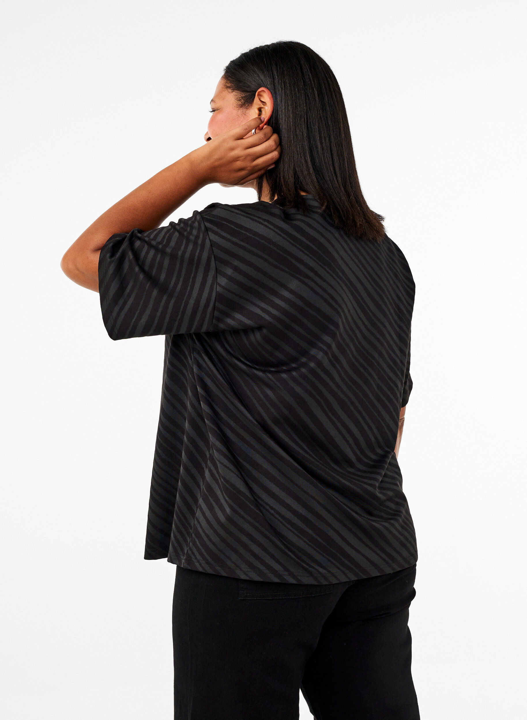 ZizziOversize-Bluse mit Muster, Schwarz, Model image number 2