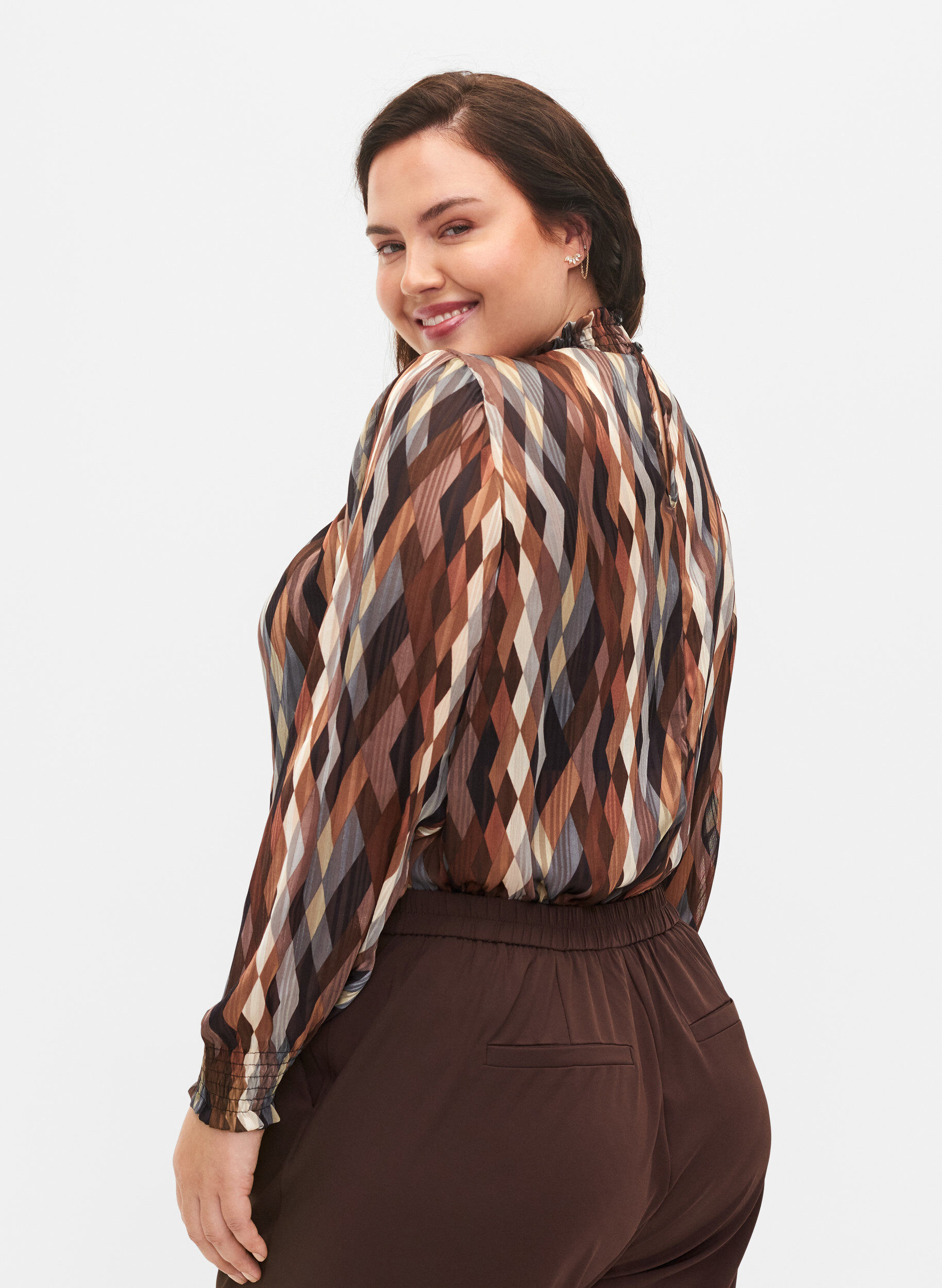 ZizziBedruckte Bluse mit Smock, Earthy Zig Zag, Model image number 1