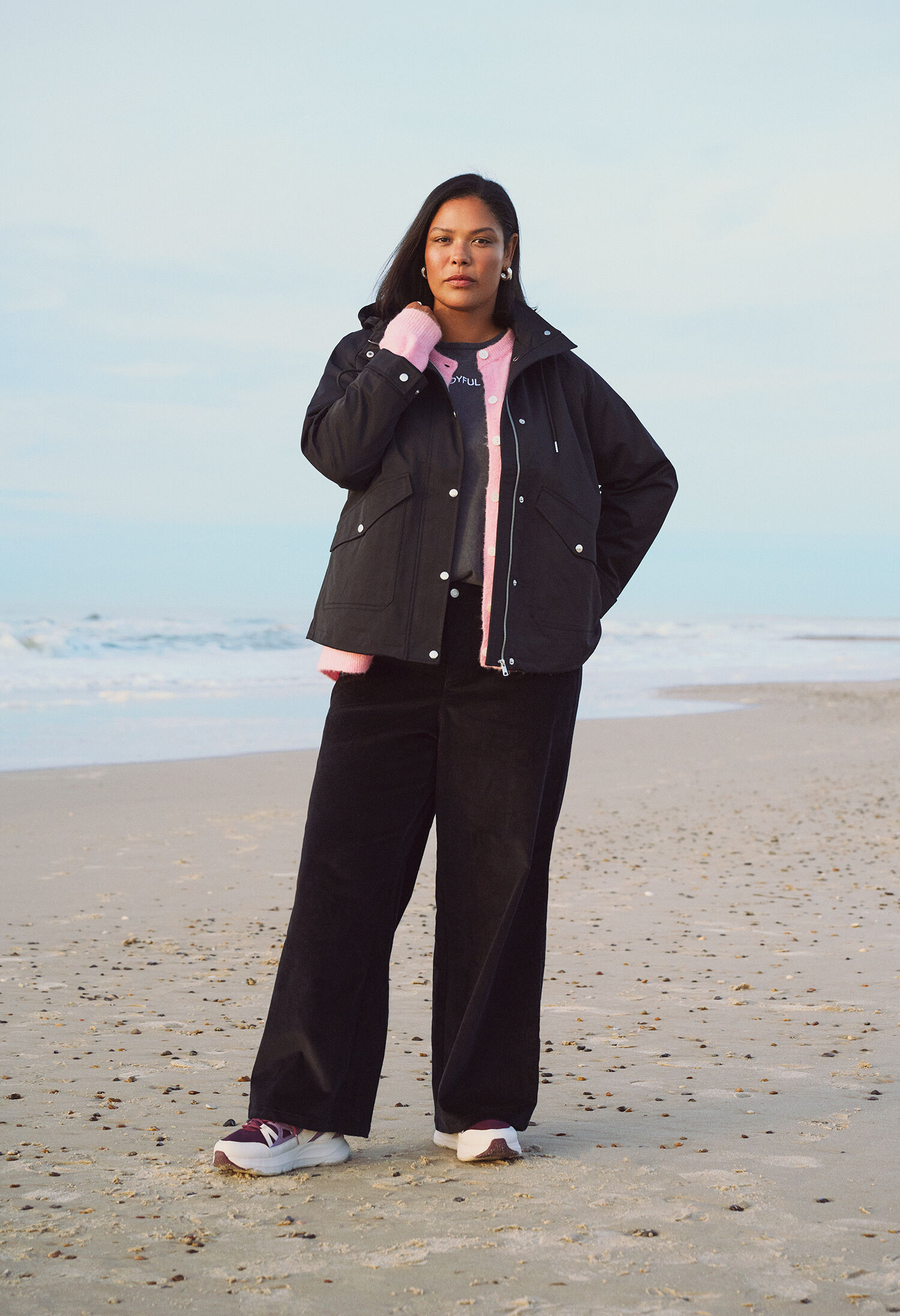 ZizziSchwarze Fr&uuml;hlingsjacke, , Model