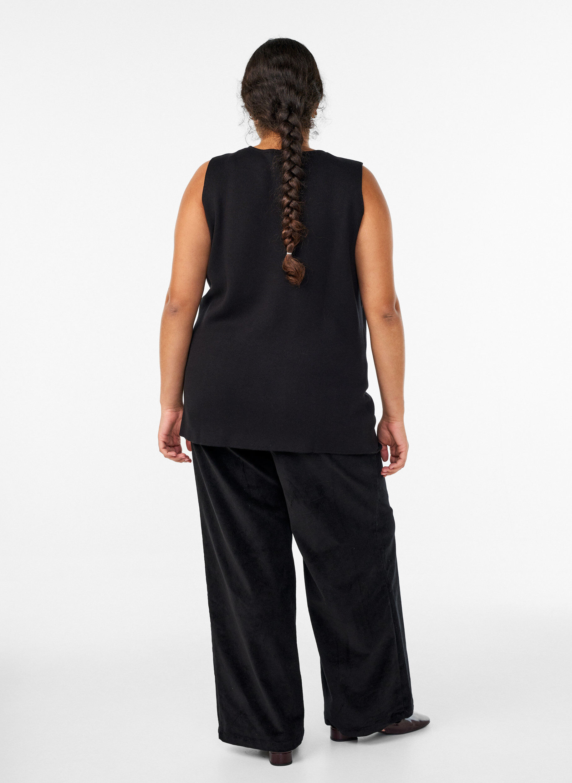 ZizziHoch taillierte Cordhose mit weiten Beinen, Schwarz, Model image number 1