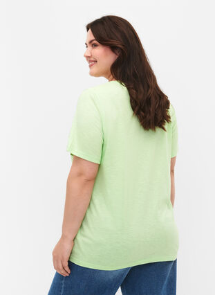 Kurzärmliges Basic-T-Shirt mit V-Ausschnitt, Paradise Green, Model image number 1