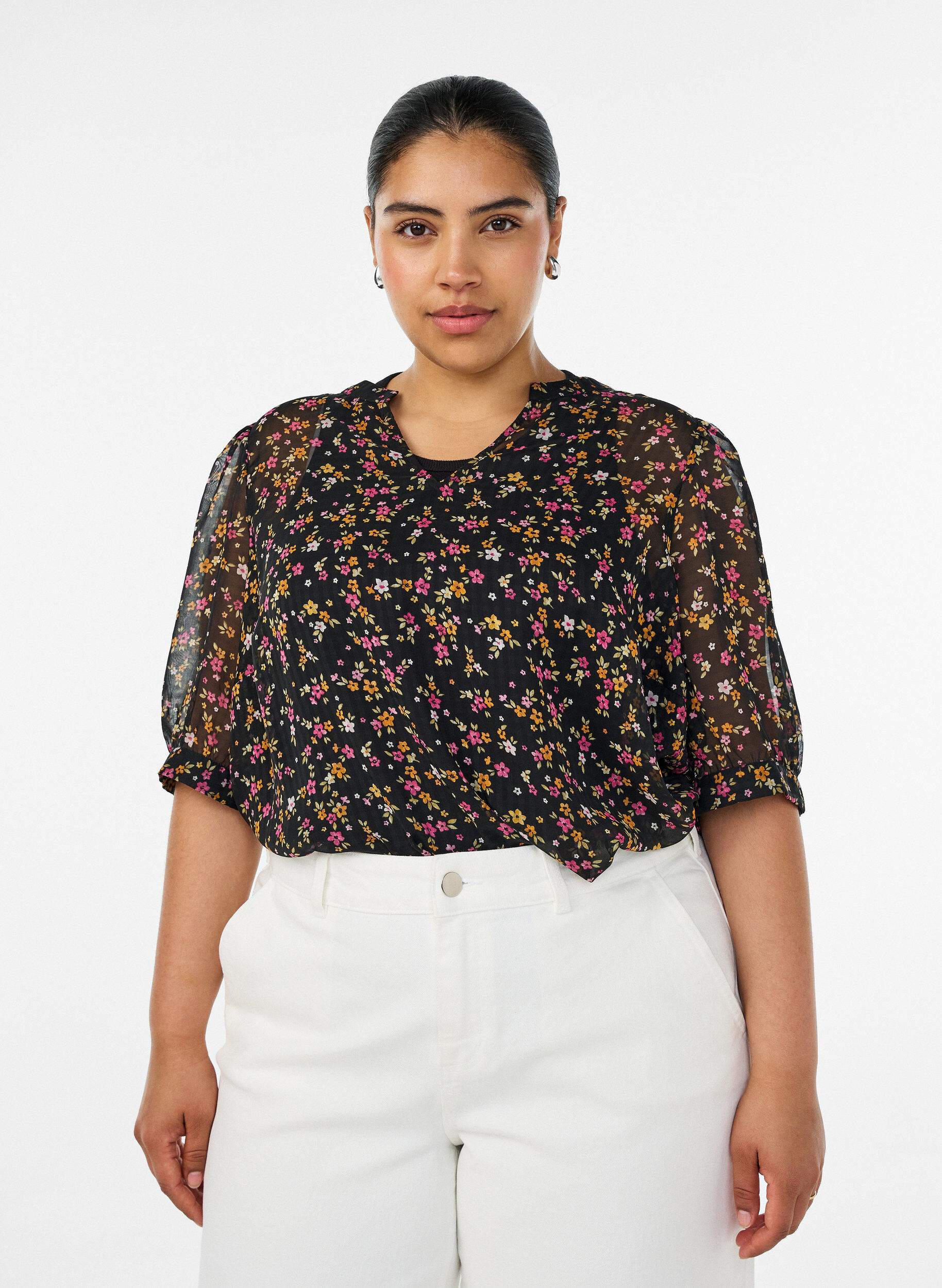 ZizziGebl&uuml;mte Bluse mit V-Ausschnitt, Schwarz, Model image number 0