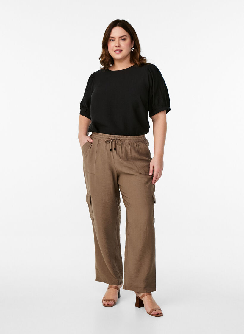 Bluse aus Viskose mit halben Ärmeln, Schwarz, Model image number 1