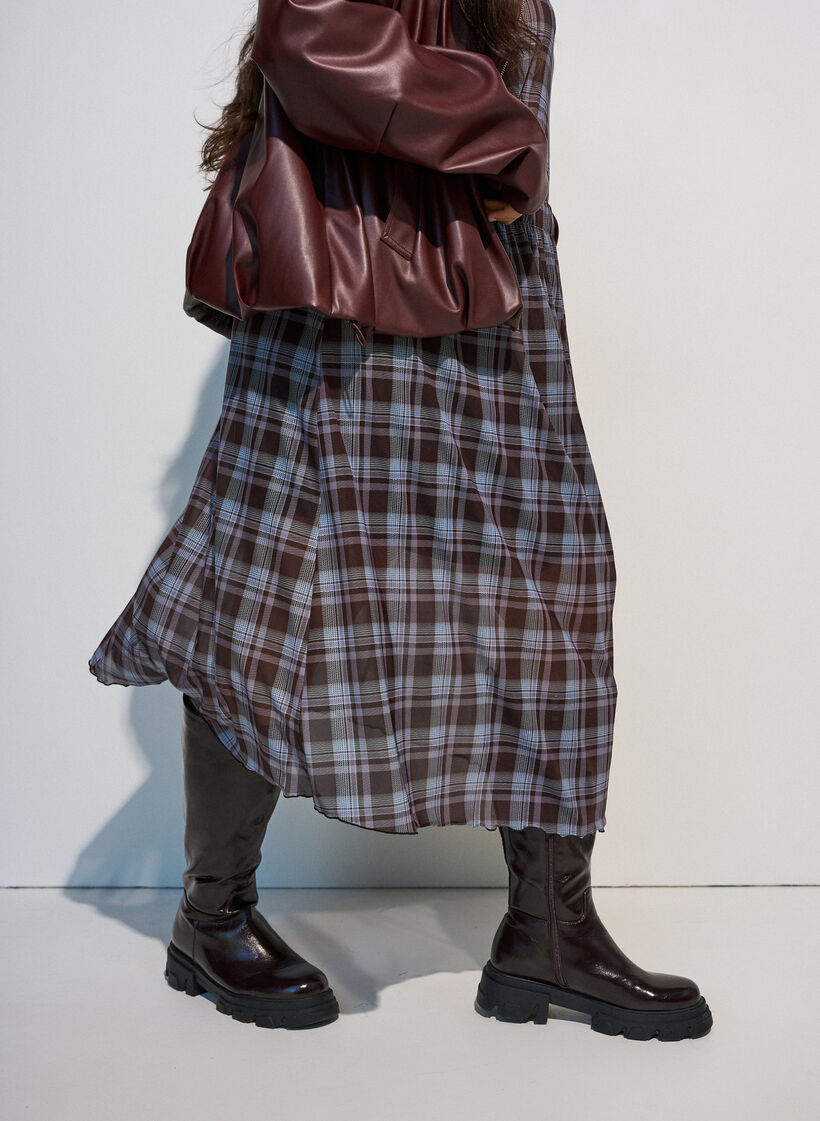 Karierter Midi-Rock aus Mesh, Blau, Model