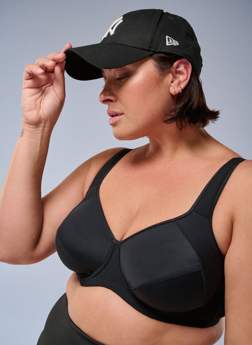 CORE, HIGH SUPPORT WIRE BRA &ndash; Sport-BH mit B&uuml;gel, Schwarz, Image image number 0