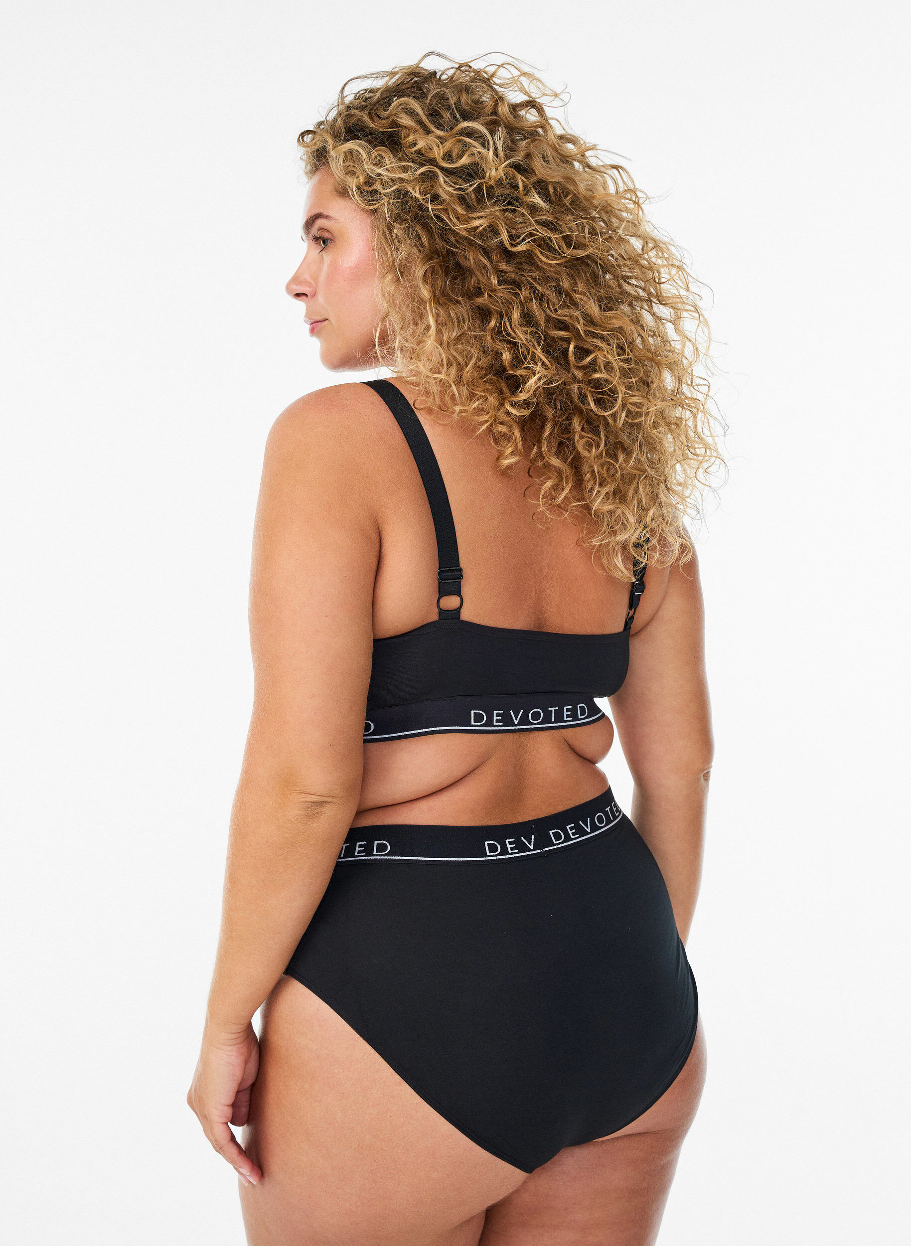 ZizziBH-Oberteil aus Baumwolle mit verstellbaren Tr&auml;gern, Schwarz, Model image number 2