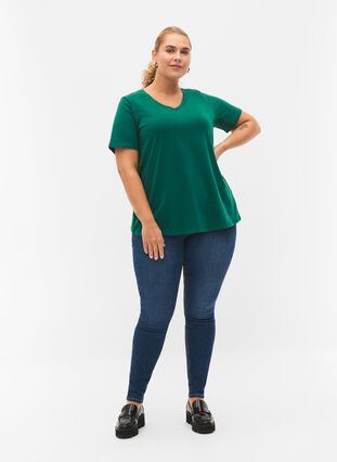 Einfarbiges basic T-Shirt aus Baumwolle, Evergreen, Model image number 2