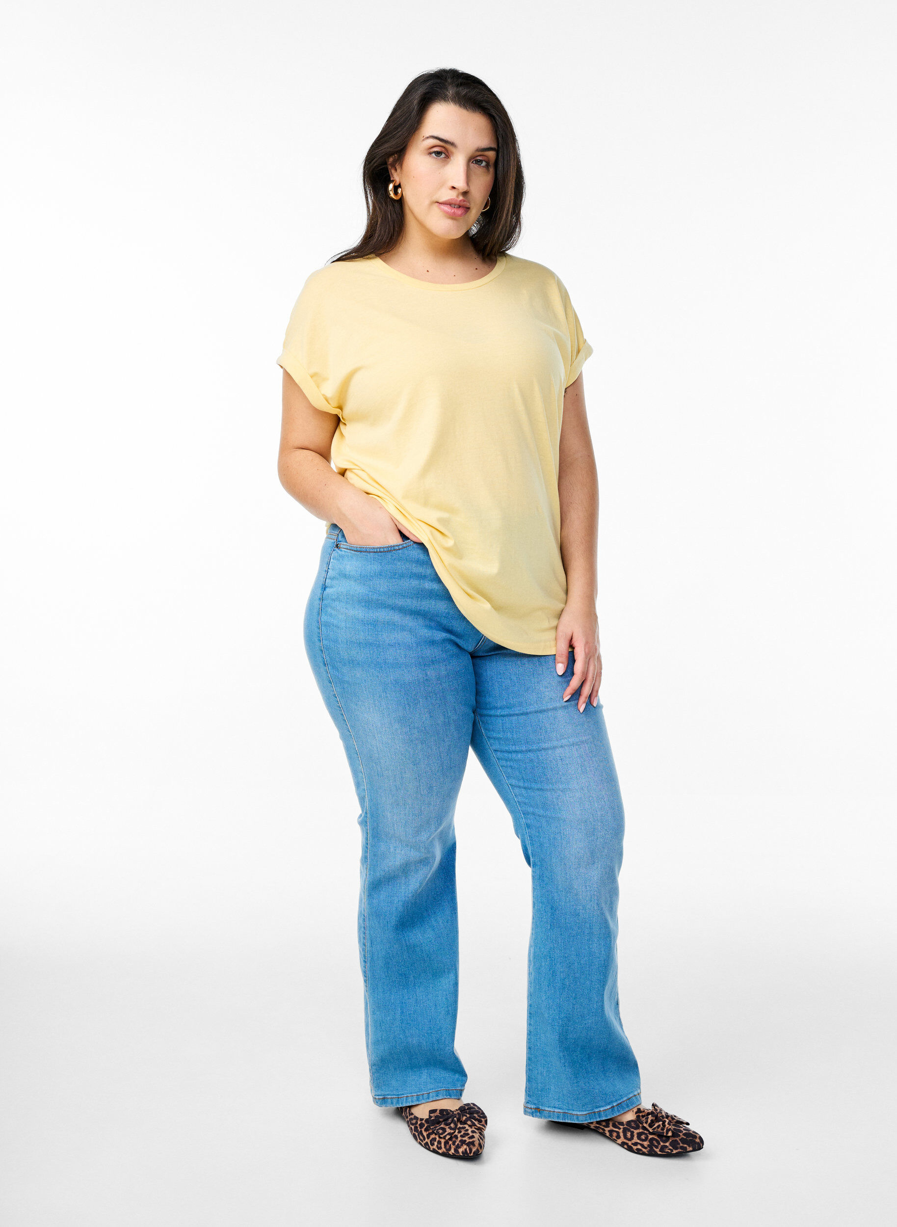 ZizziKurz&auml;rmliges T-Shirt aus einer Baumwollmischung, Gelb, Model image number 1