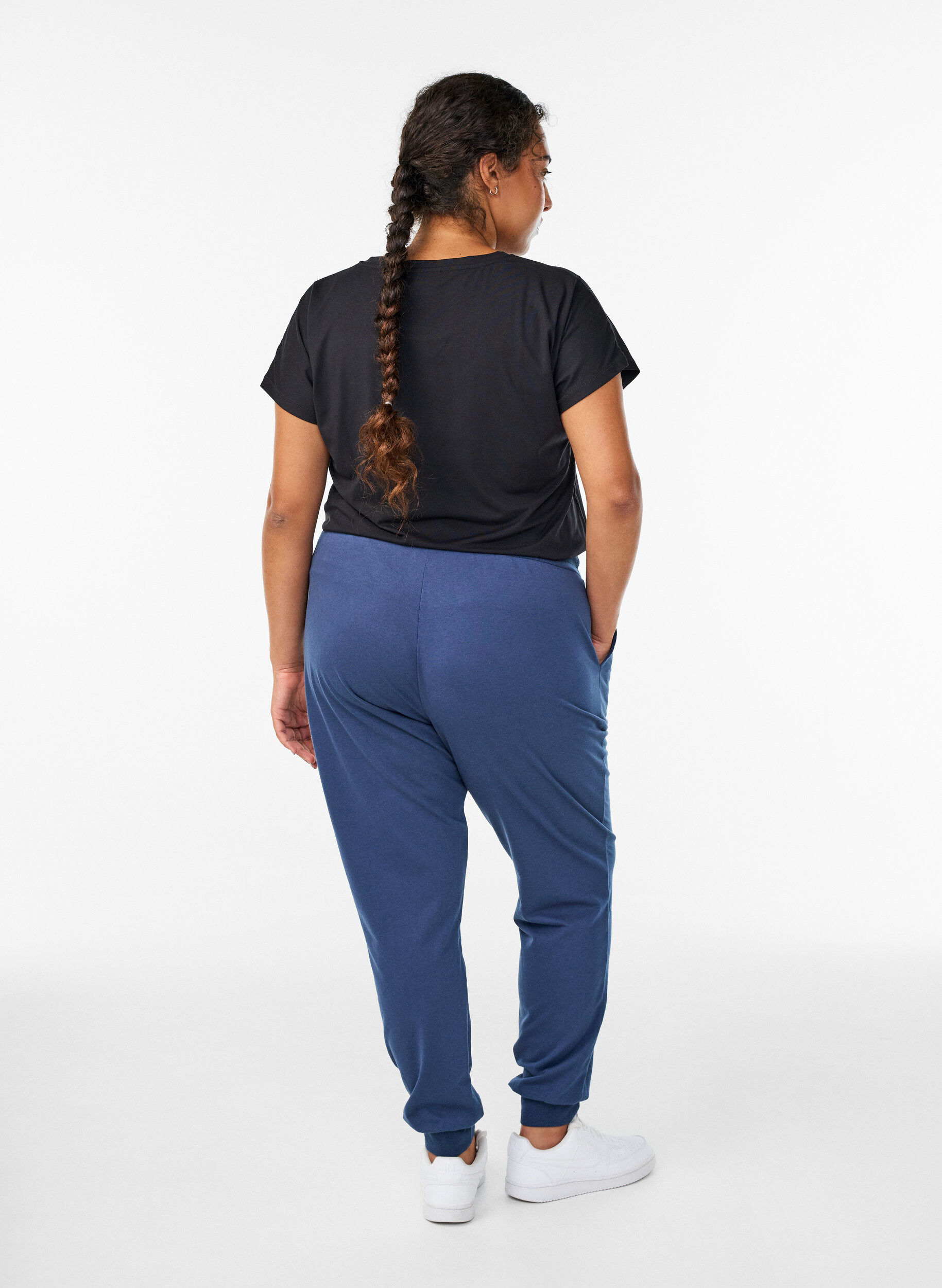 ZizziLockere Trainingshose mit Taschen, Blau, Model image number 1