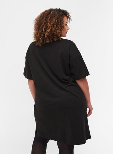 T-Shirt-Kleid aus Baumwolle mit Printdetails, Black w. Gold, Model image number 1