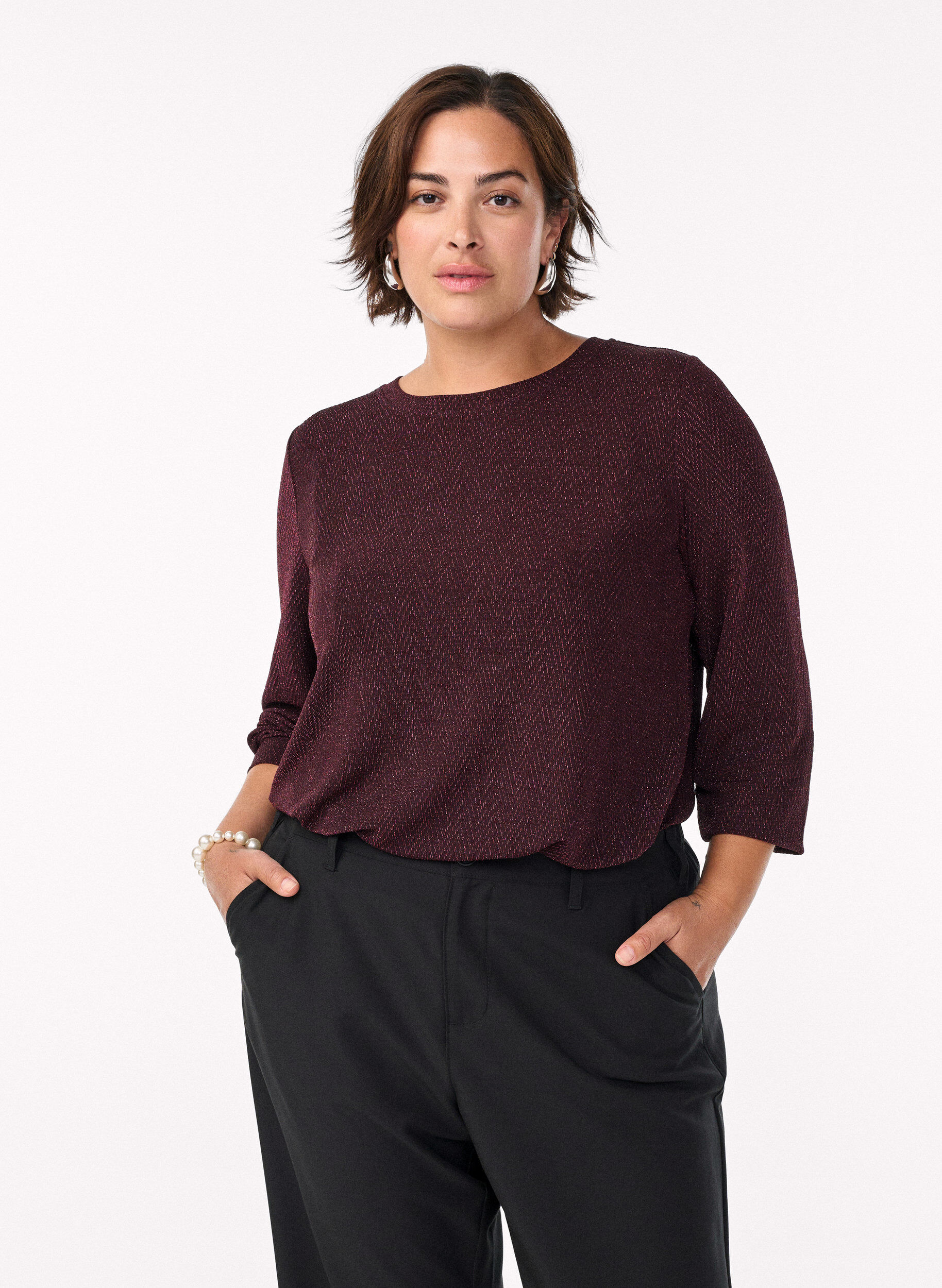 Bluse mit Fischgr&auml;tmuster und Glitzerfaden, Dunkles Bordeaux, Model