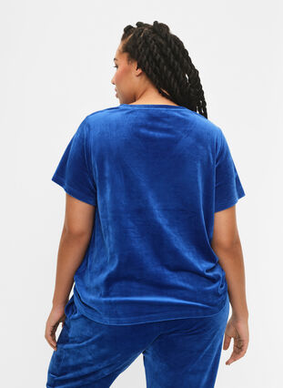T-Shirt aus Velours mit V-Ausschnitt, Monaco Blue, Model image number 1