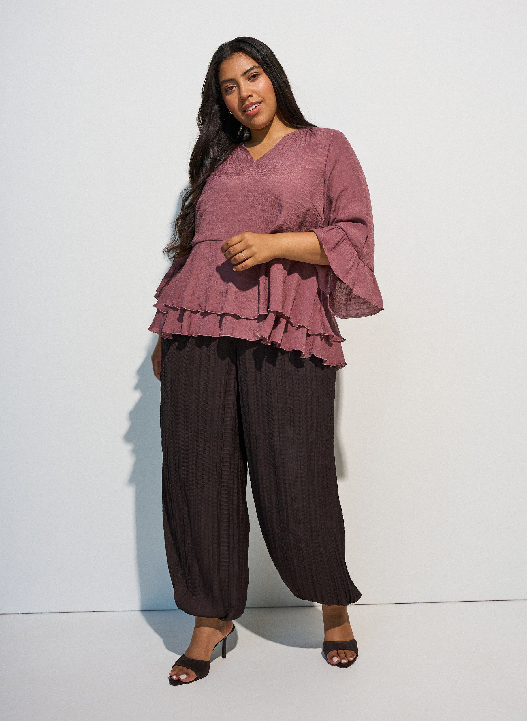 ZizziBluse mit 3/4-&Auml;rmeln und R&uuml;schendetails, Rot, Model image number 1
