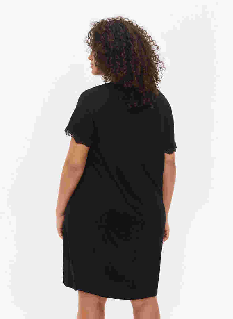 Nachthemd mit kurzen Ärmeln und Spitzensaum aus Viskose, Black, Model image number 1