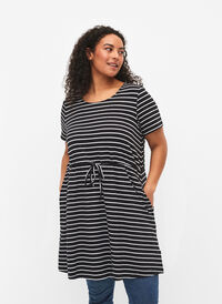Gestreifte Tunika aus Baumwolle mit kurzen Ärmeln, Black Stripe, Model