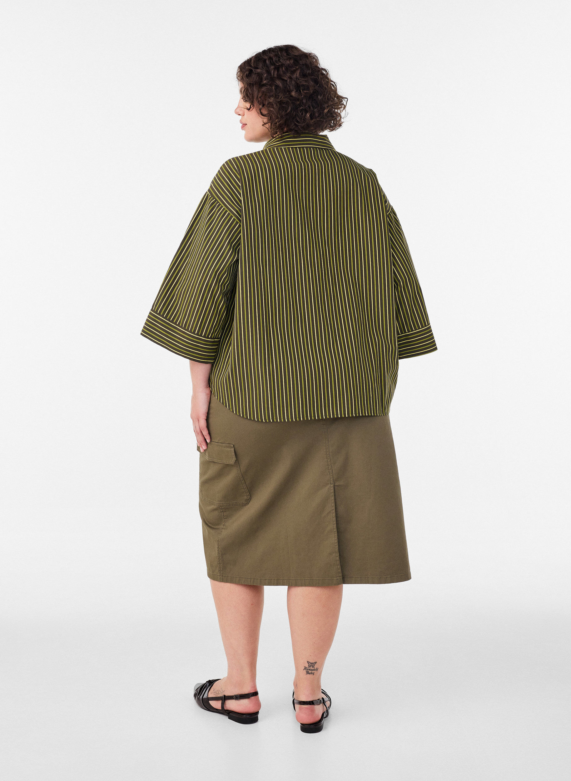 ZizziLockere gestreifte Bluse mit 3/4-&Auml;rmeln, Gr&uuml;n, Model image number 2
