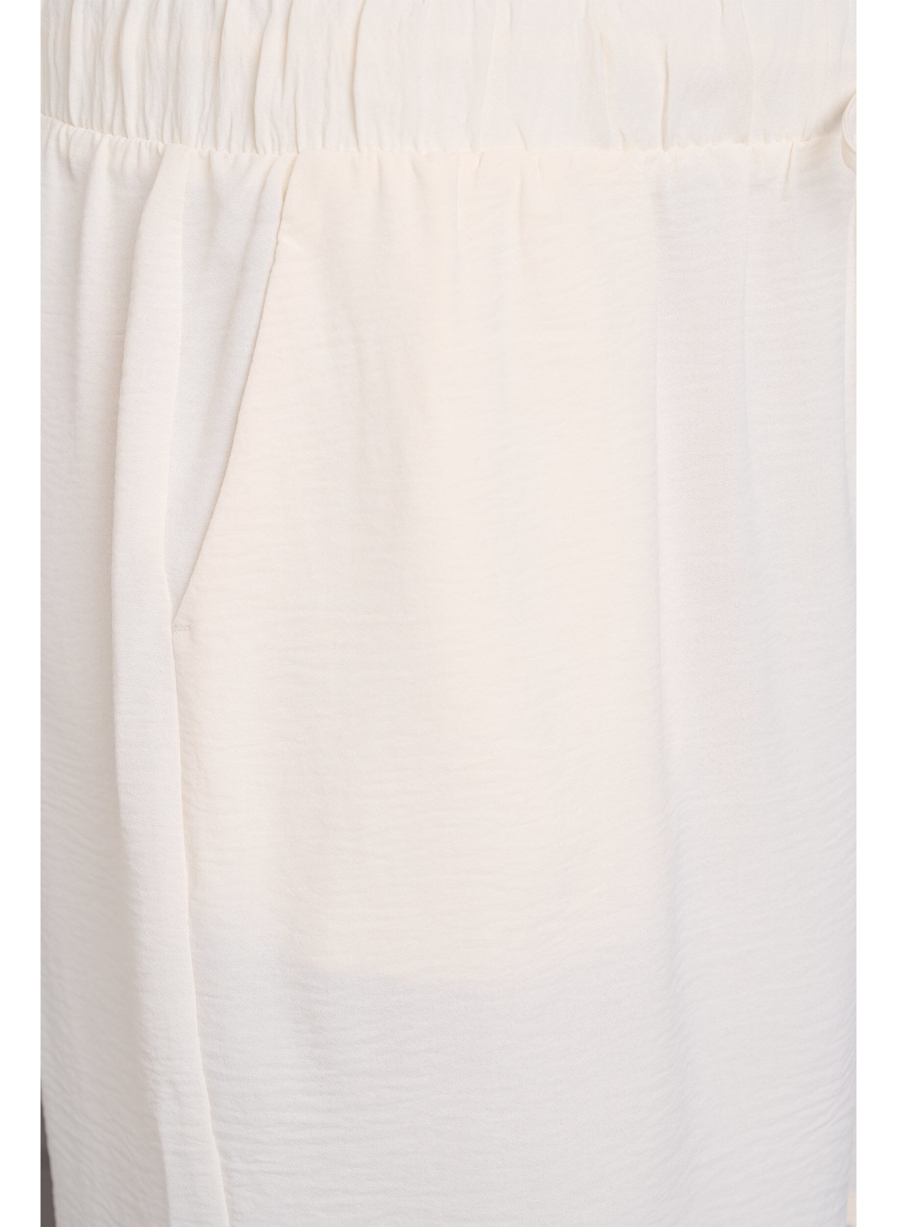 ZizziKurze Hose mit Taschen und elastischem Bund, Vanille, Packshot image number 2