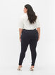 Super Slim Amy Jeans mit hoher Taille, Night Sky, Model image number 1