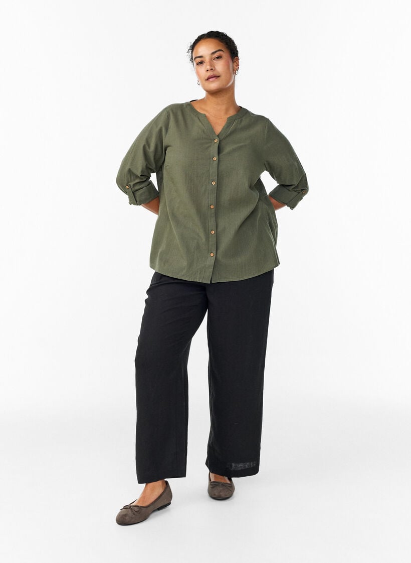 Hemdbluse aus Baumwolle mit V-Ausschnitt, Gr&uuml;n, Model image number 1
