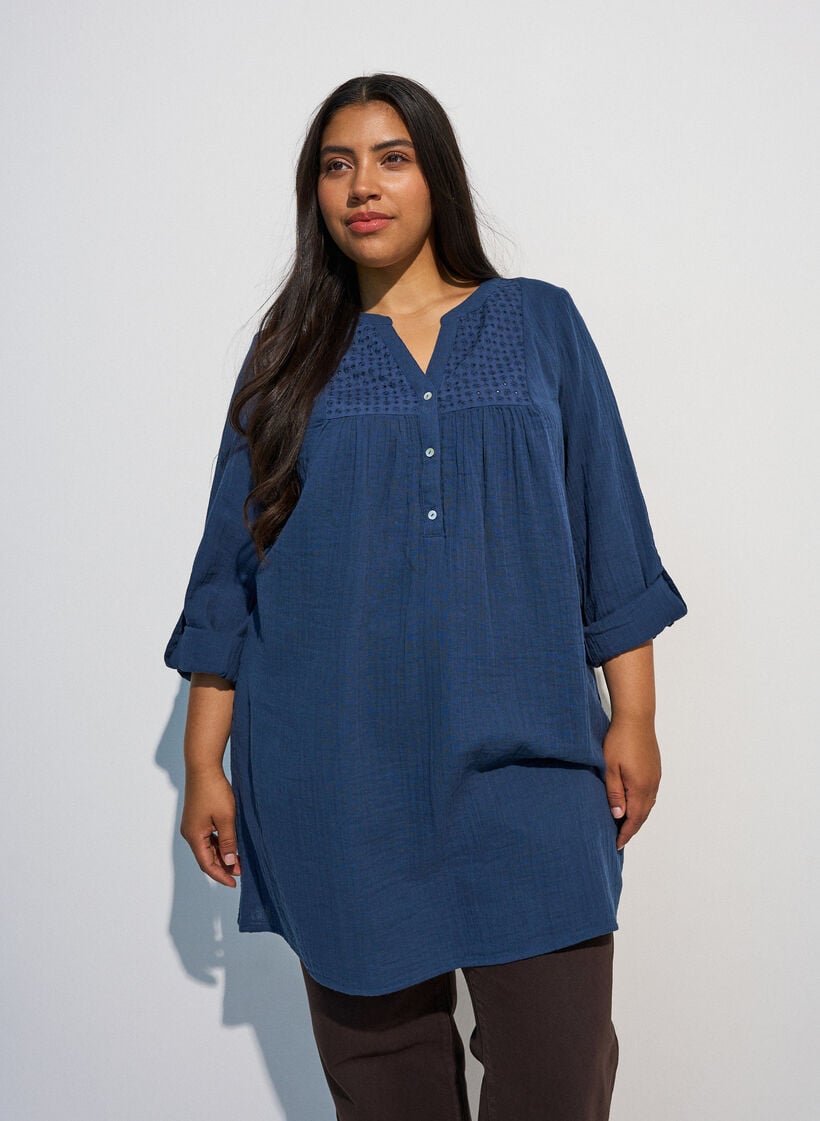 Tunika aus Baumwollmusselin mit Broderie Anglaise, Blau, Model image number 0