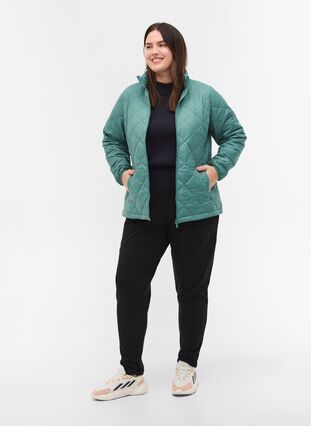 Gesteppte Leichtgewichtsjacke mit Reißverschluss und Taschen, Sagebrush Green, Model image number 3