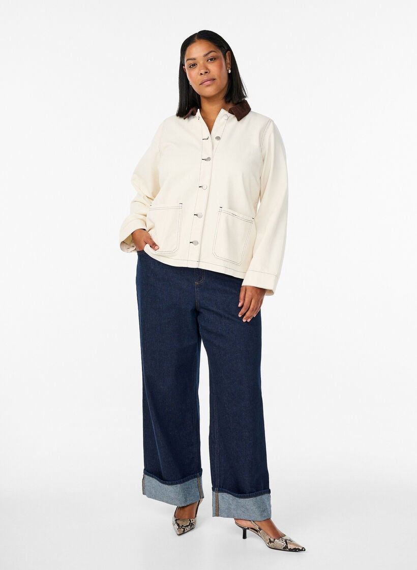 Farbige Jeansjacke mit Kontrastkragen, Vanille, Model image number 1
