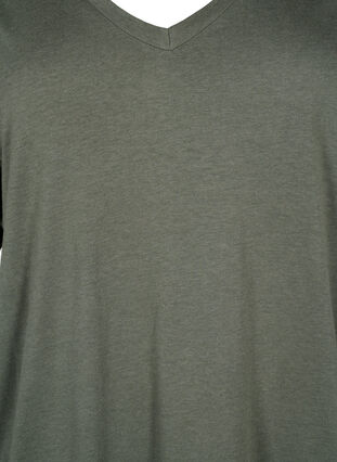 Einfarbiges Oversize T-Shirt mit V-Ausschnitt, Thyme, Packshot image number 2
