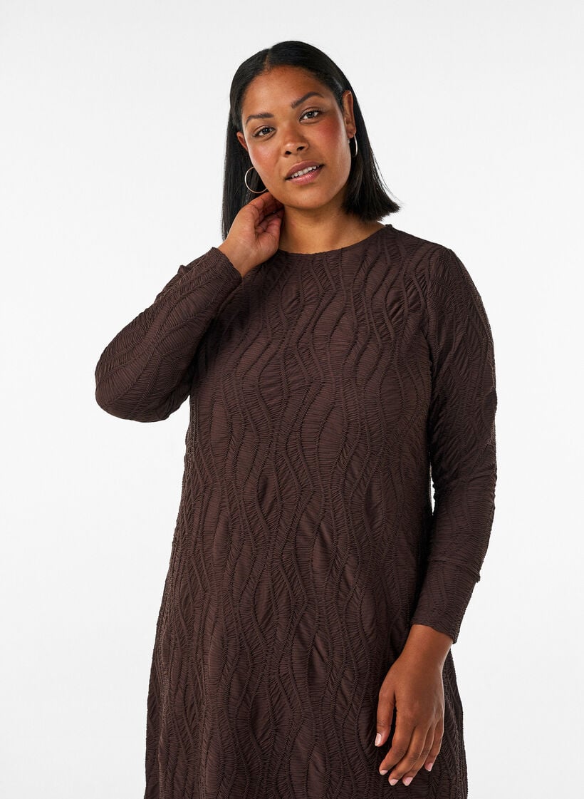 Midikleid mit gewellter Struktur und langen &Auml;rmeln, Braun, Model image number 2