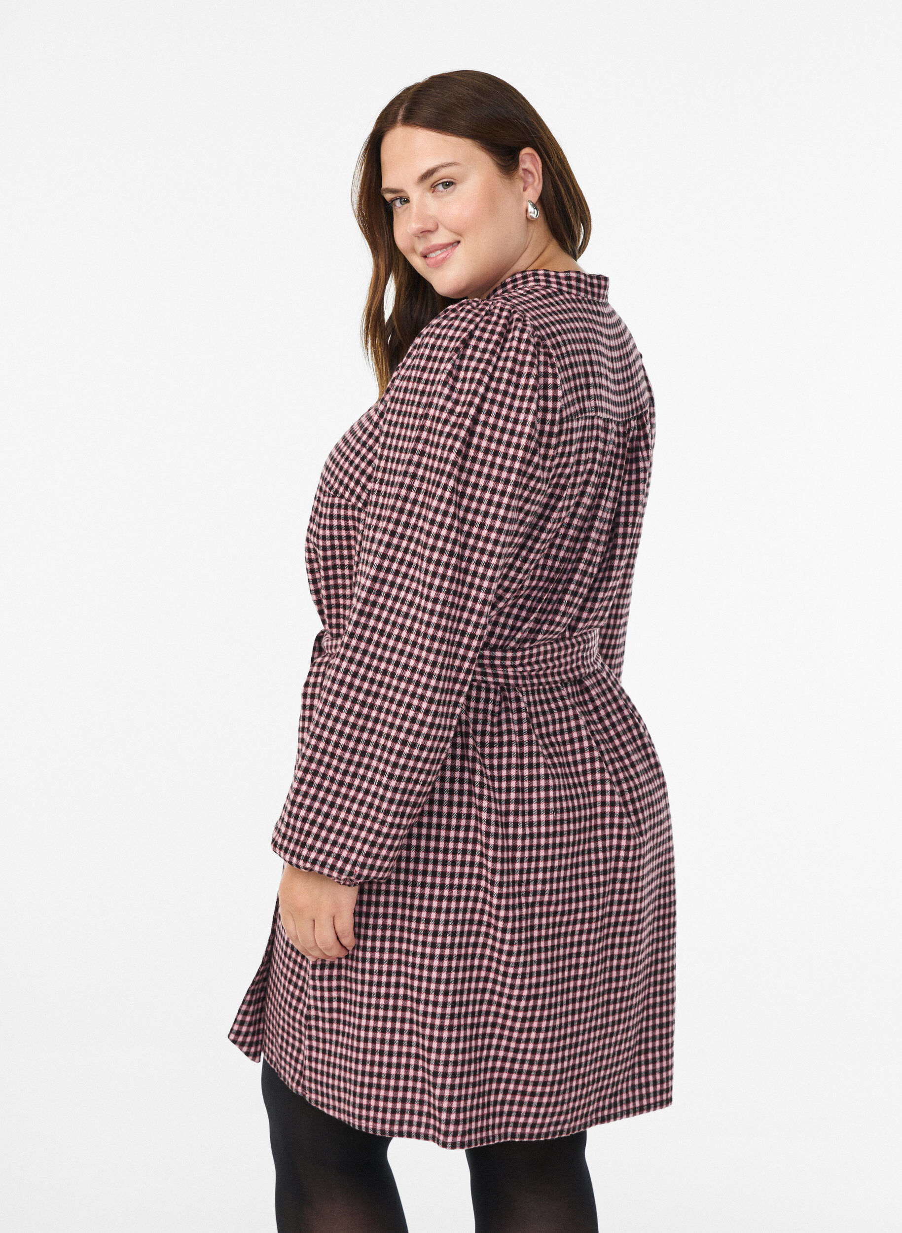 ZizziKurzes kariertes Kleid mit Bindeg&uuml;rtel, Rot, Model image number 2