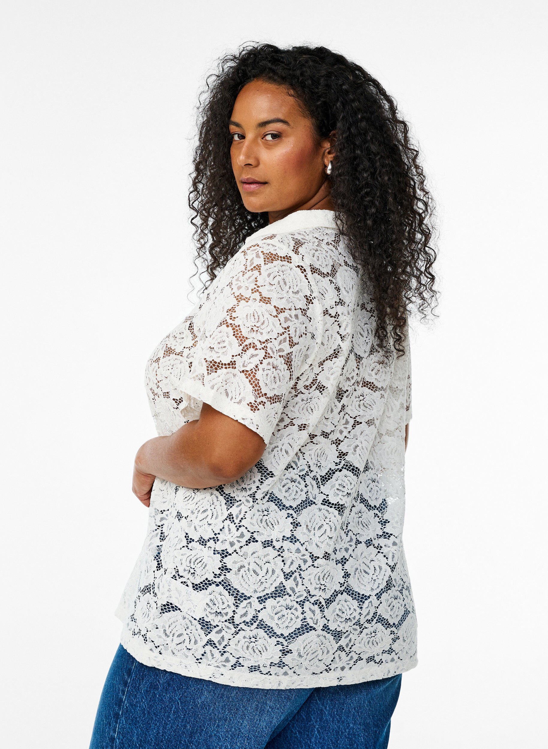 ZizziSpitzenbluse mit Kragen und V-Ausschnitt, Vanille, Model image number 2