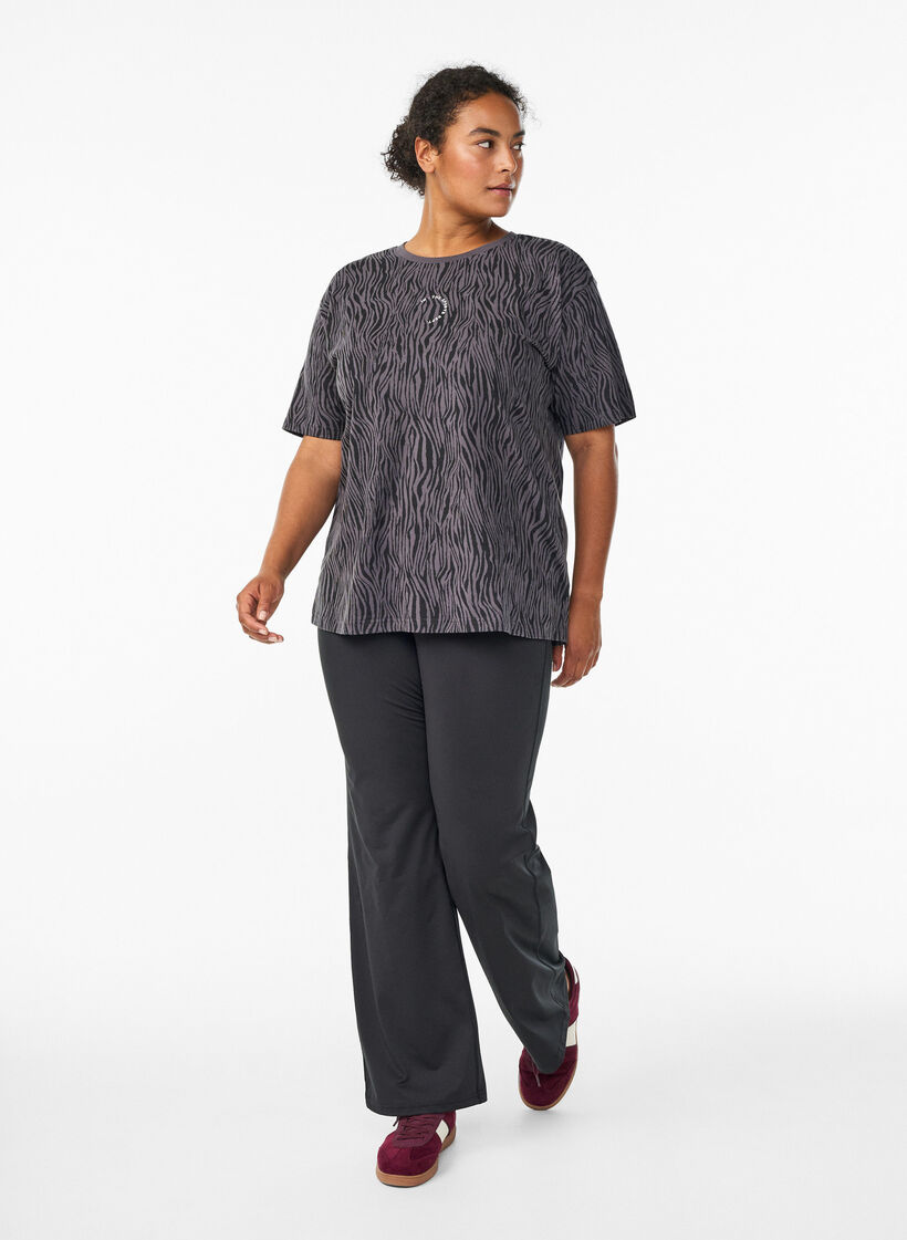 Trainingsshirt aus Bio-Baumwolle mit Zebraprint, Grau, Model image number 1