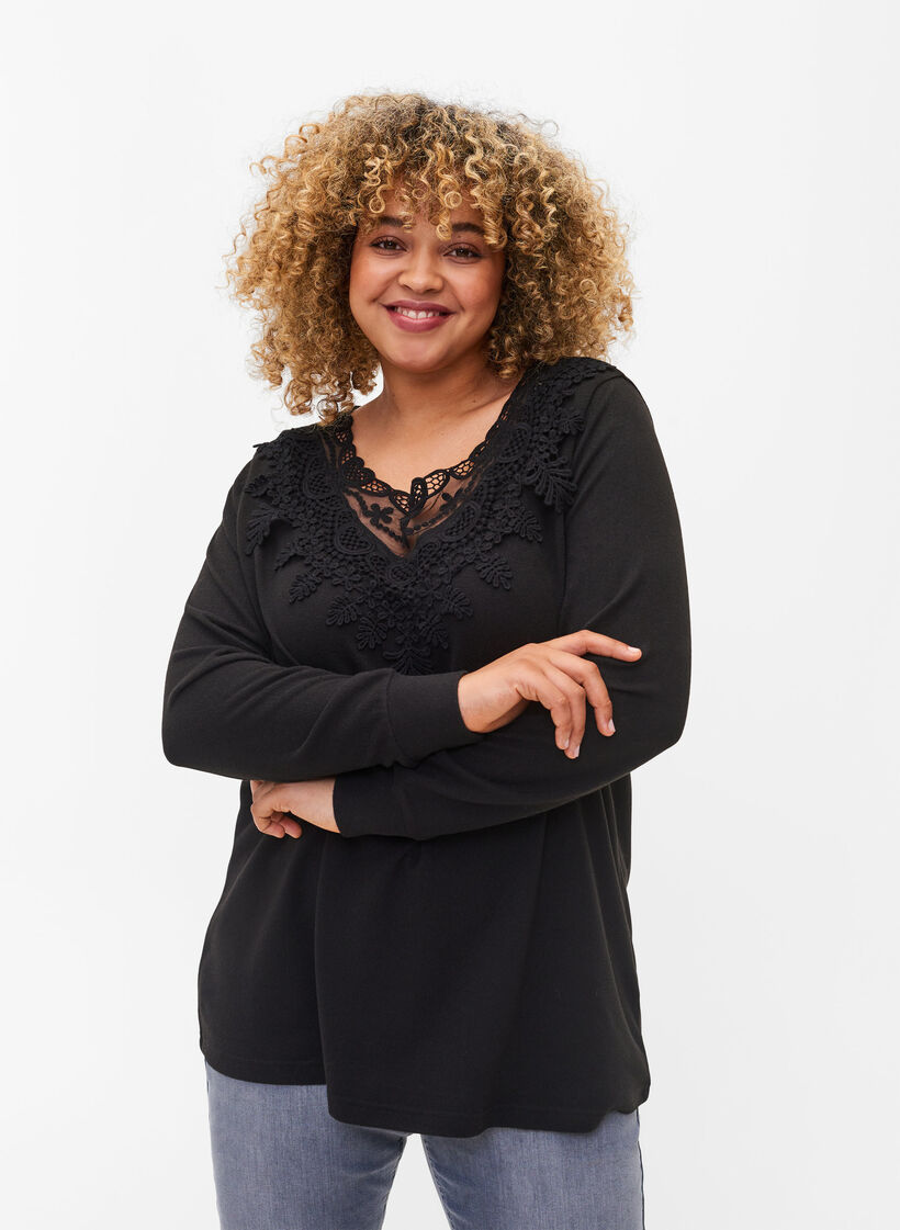 Lang&auml;rmelige Bluse mit Spitzendetails, Black, Model image number 0
