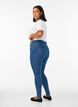 Amy Super Slim Fit Jeans mit hoher Taille, Blau, Model image number 1