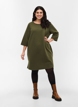 Strukturiertes Kleid mit 3/4-Ärmeln, Ivy Green, Model image number 2