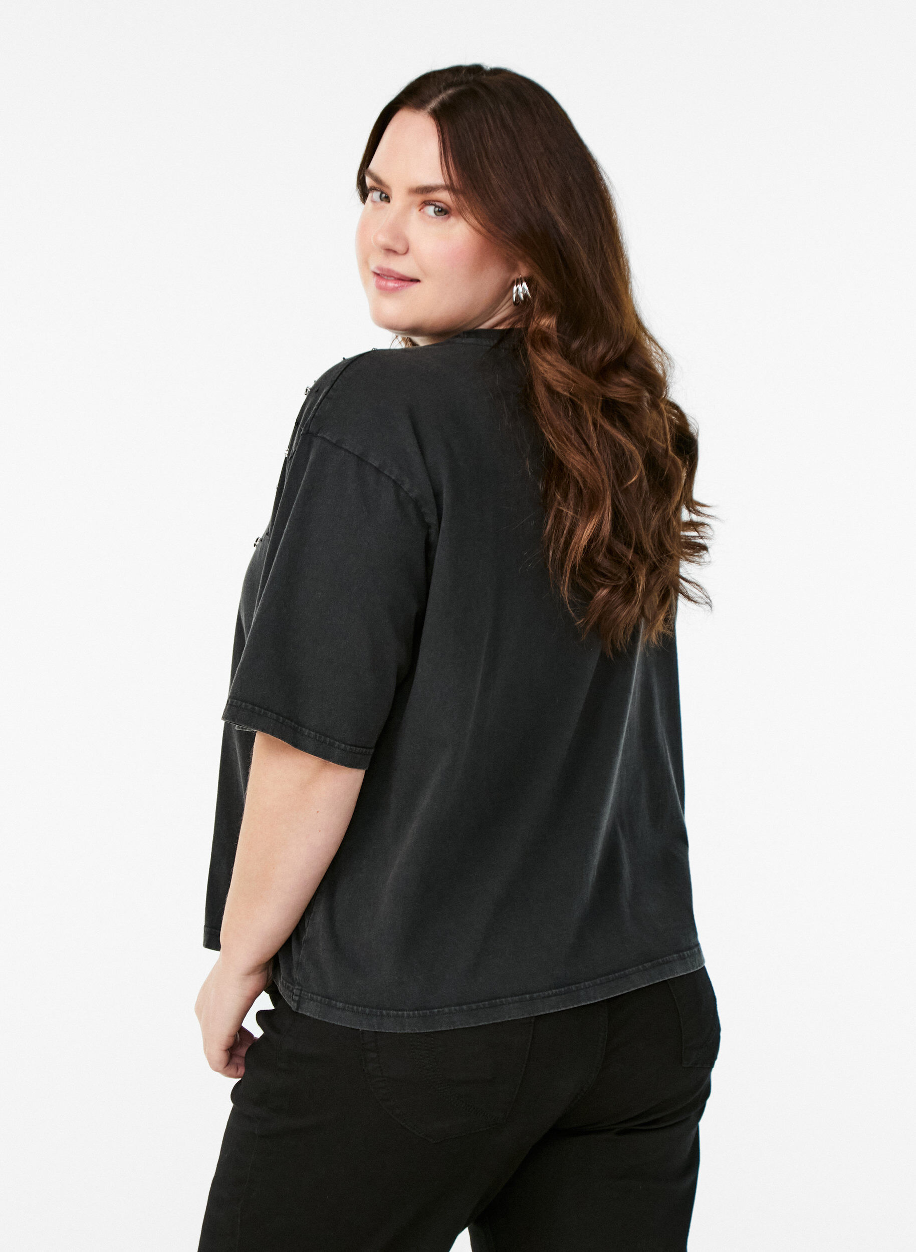 ZizziBoxy T-Shirt mit Perlen und Strasssteinen, Grau, Model image number 2