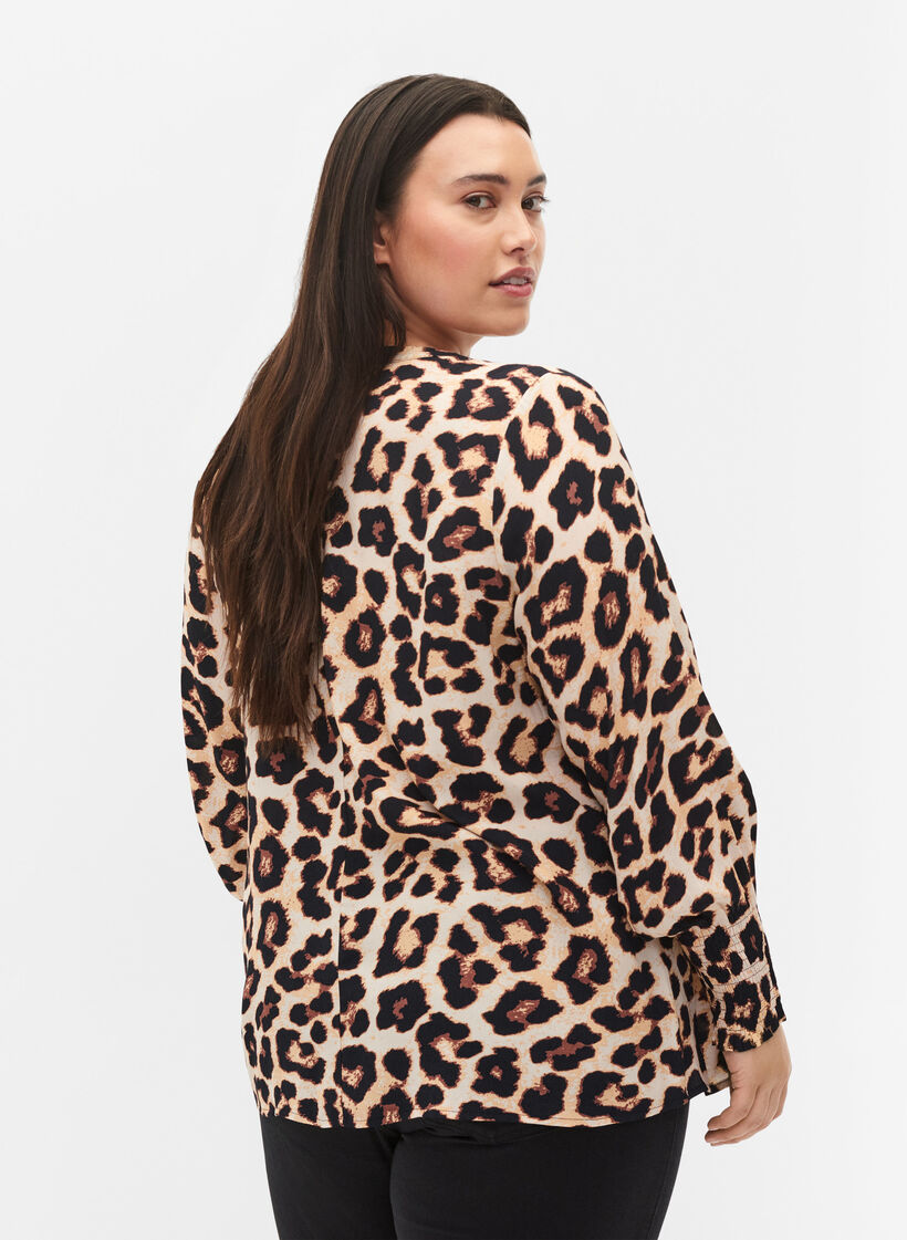 Bluse aus Viskose mit Print und Smock, Leo AOP, Model image number 1