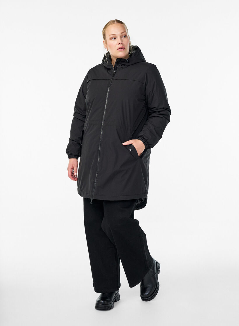 Leichter gepolsterter Parka mit Kapuze, Schwarz, Model image number 1