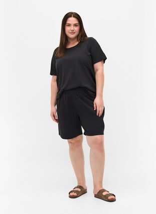 Lockere Shorts mit Taschen, Black, Model image number 0
