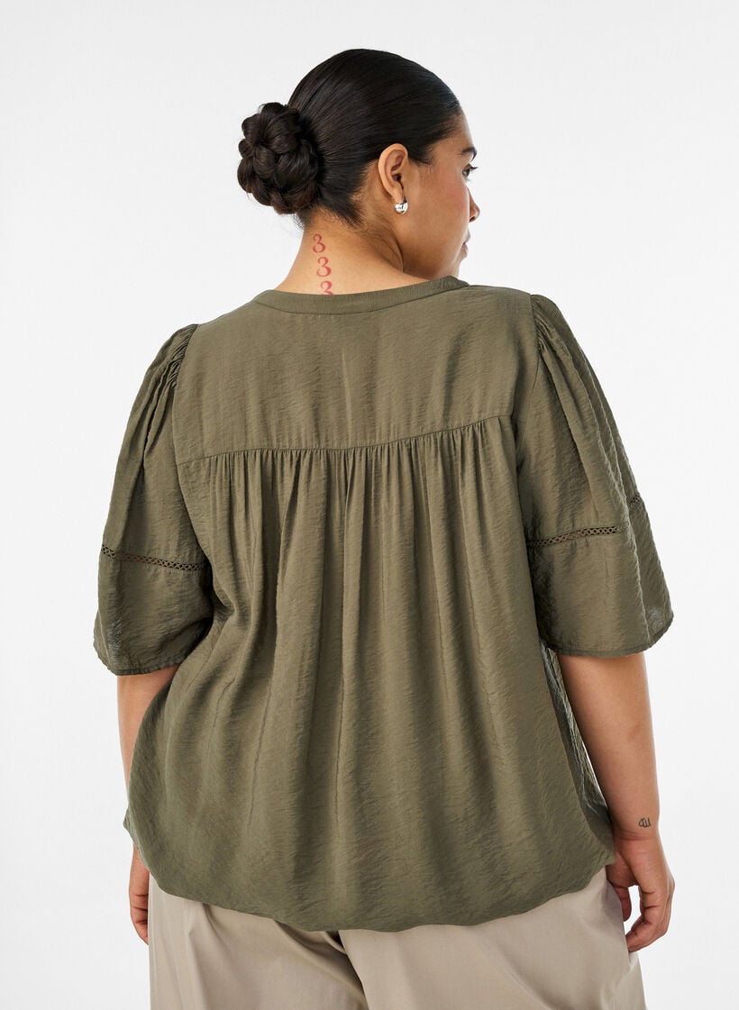 Bluse aus Viskose mit Biesen und Ballon&auml;rmeln, Gr&uuml;n, Model image number 2