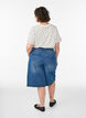 Hoch taillierte Shorts aus Denim, Blau, Model image number 1