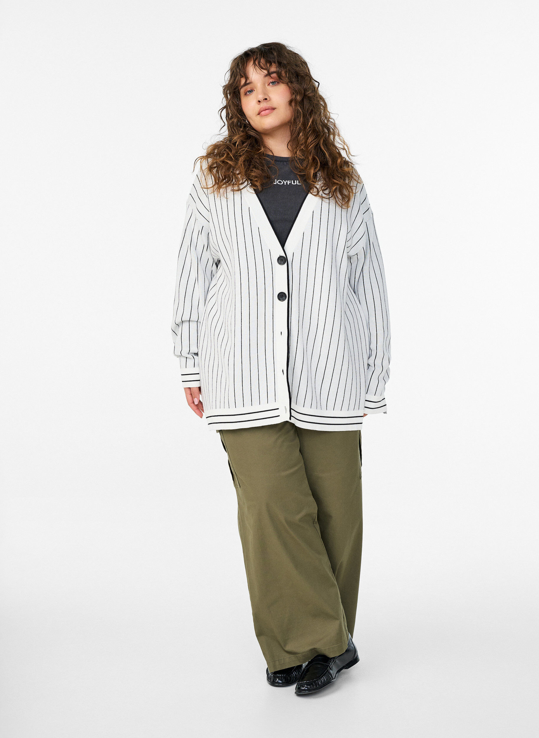 ZizziStrickjacke mit Streifen und Motiv auf dem R&uuml;cken, Wei&szlig;, Model image number 1