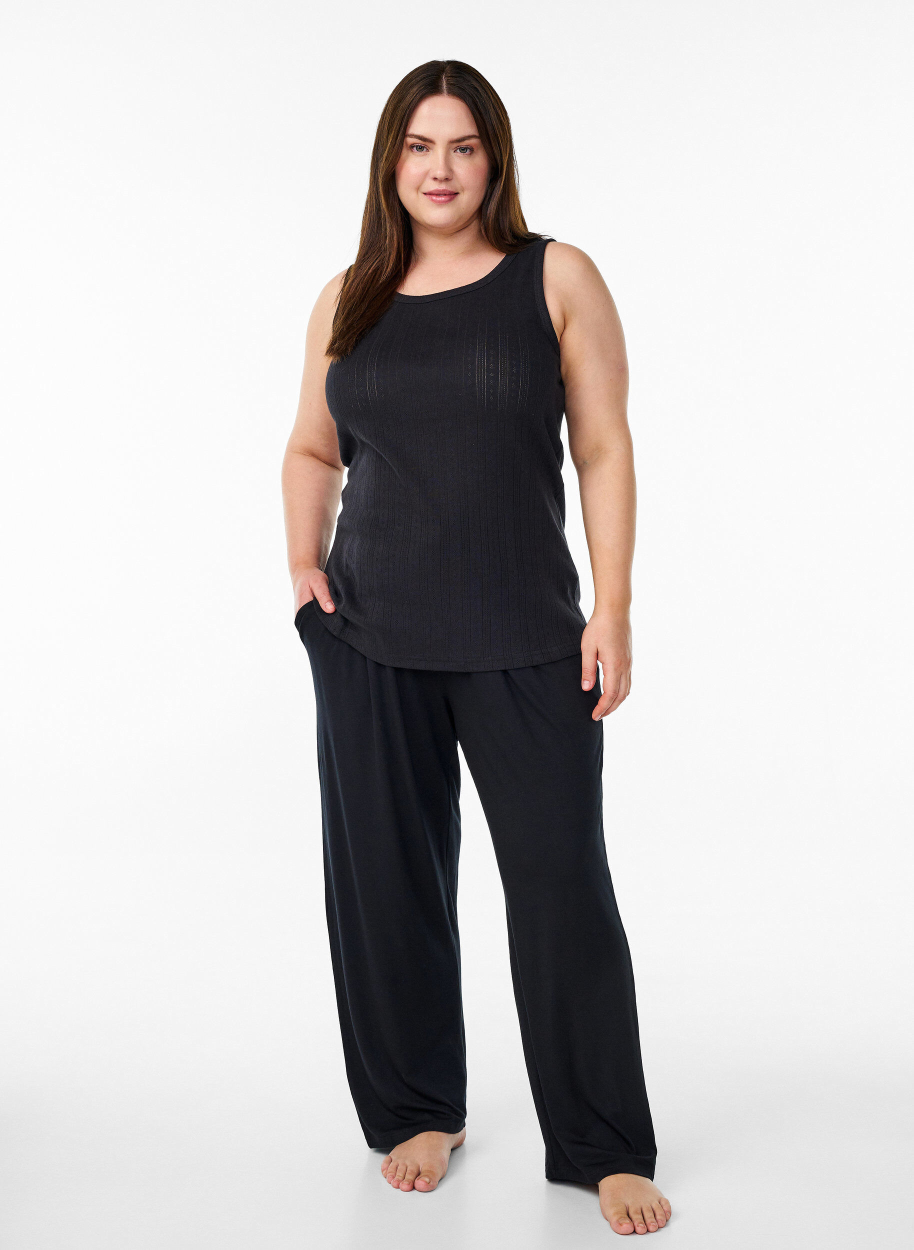 ZizziNachthemd aus Bio-Baumwolle mit Strukturmuster, Schwarz, Model image number 1