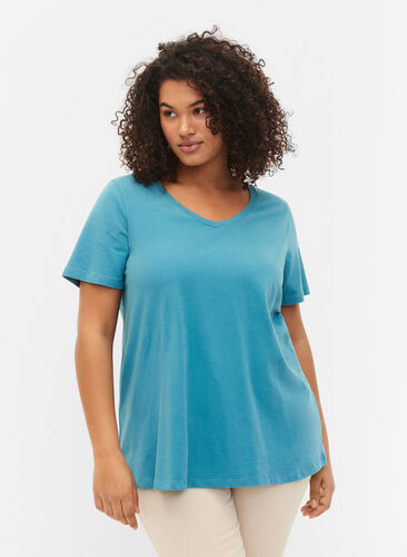 Einfarbiges basic T-Shirt aus Baumwolle, Brittany Blue, Model image number 0