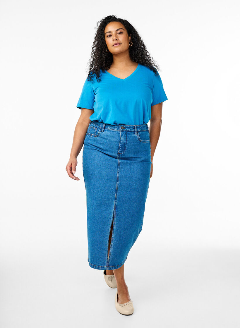 T-Shirt mit V-Ausschnitt, Blau, Model image number 1