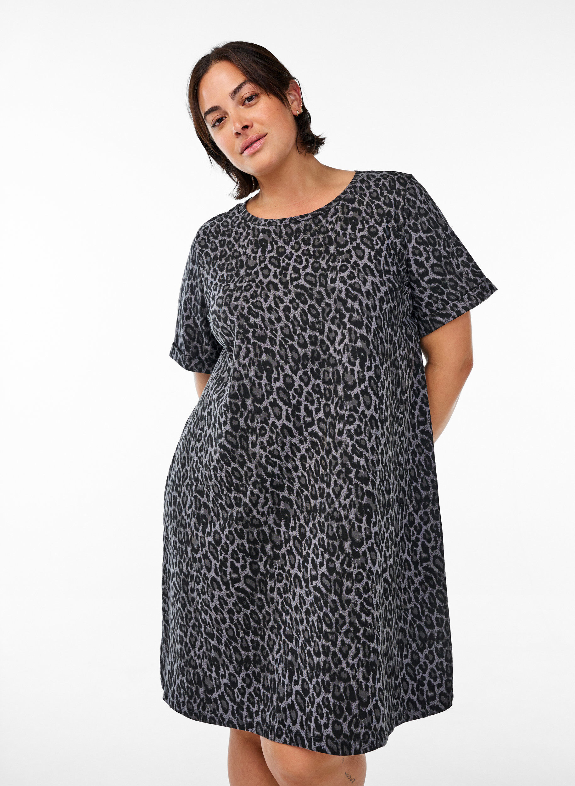 ZizziKurzes T-Shirt Kleid aus Baumwolljersey, Grau, Model image number 0