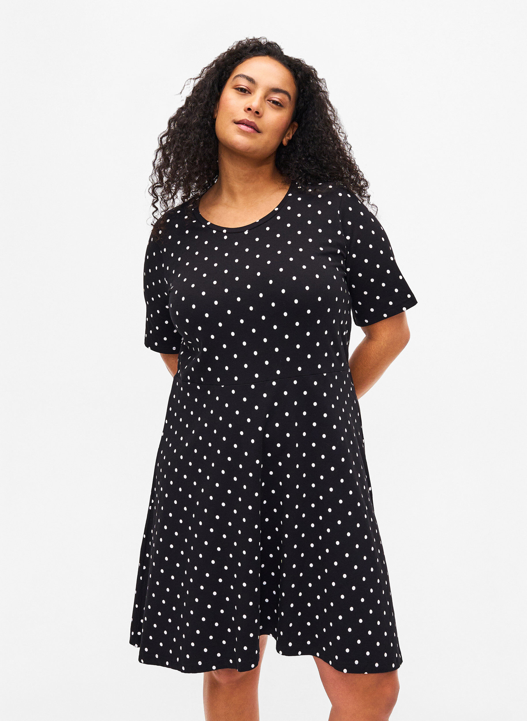 ZizziBaumwollkleid mit kurzen &Auml;rmeln und Punkten, Black w. White Dot, Model image number 0