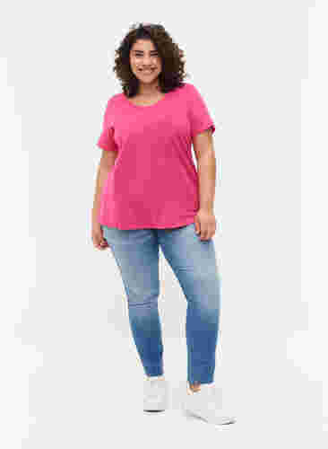 Einfarbiges basic T-Shirt aus Baumwolle, Beetroot Purple, Model image number 2